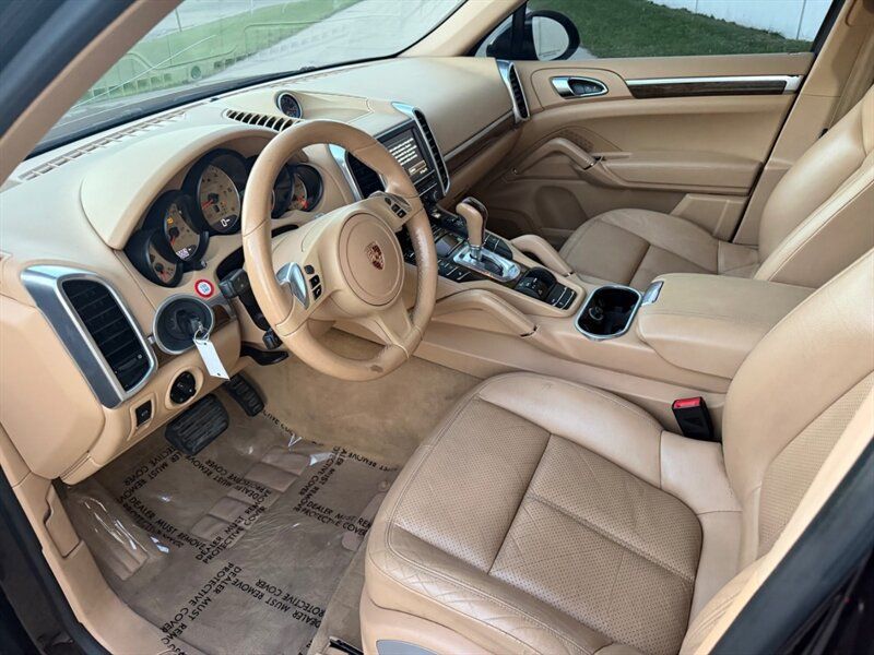Used 2014 Porsche Cayenne Diesel AWD/4WD image 19