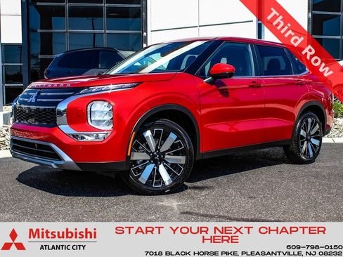New 2025 Mitsubishi Outlander SE AWD/4WD image 1