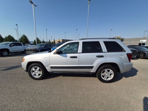 Used 2006 Jeep Grand Cherokee Laredo AWD/4WD image 7
