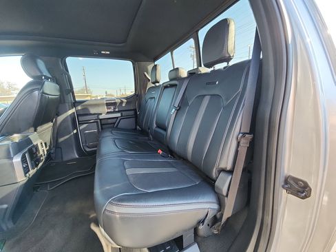 Used 2022 Ford F350 Platinum w/ FX4 Off-Road Package image 25