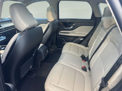 New 2026 Lincoln Corsair Premiere image 10