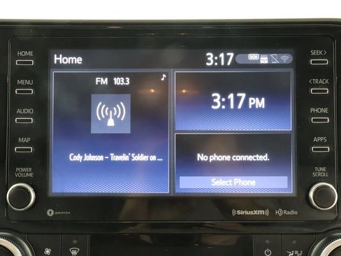 Used 2022 Toyota Highlander XLE AWD/4WD image 22