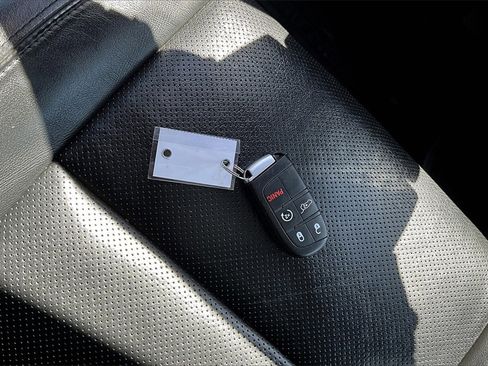 Used 2021 Jeep Grand Cherokee High Altitude image 34