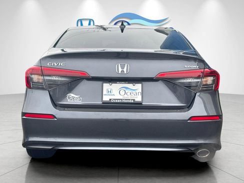 Used 2022 Honda Civic Sport image 4