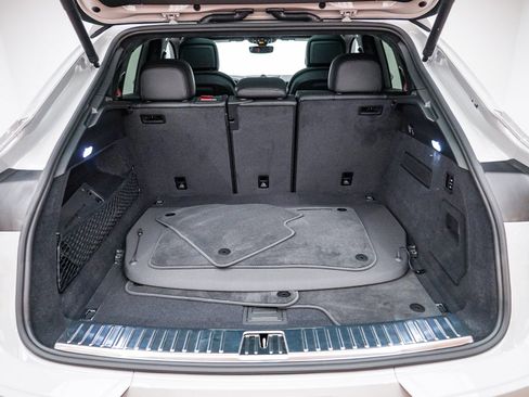 Used 2025 Porsche Cayenne GTS image 30