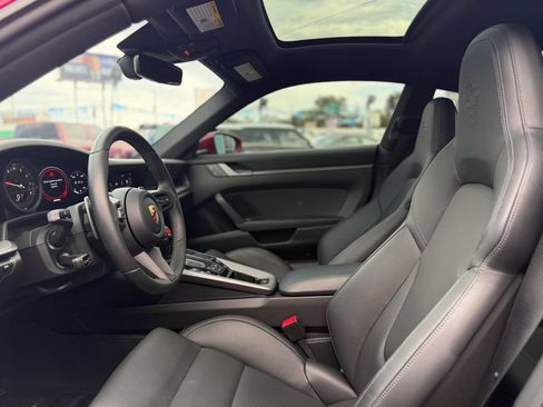 Used 2024 Porsche 911 Carrera RWD image 10