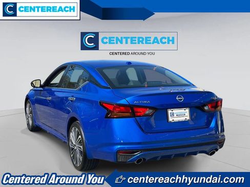 Used 2025 Nissan Altima 2.5 SL FWD image 4