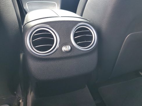 Used 2017 Mercedes-Benz C 300 Sedan image 30