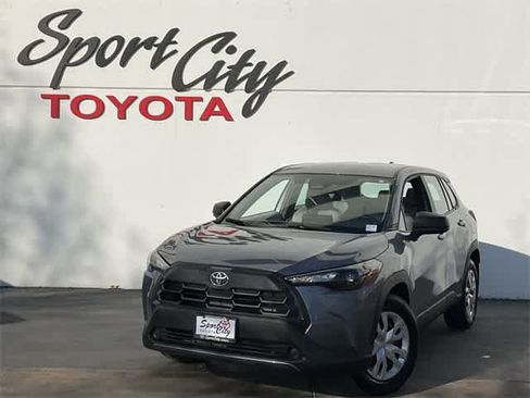 Used 2026 Toyota Corolla Cross L image 1