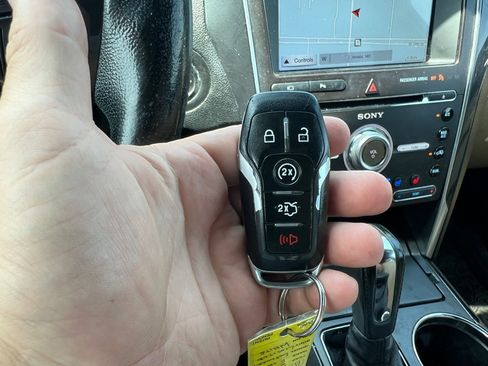 Used 2017 Ford Explorer Limited AWD/4WD image 24