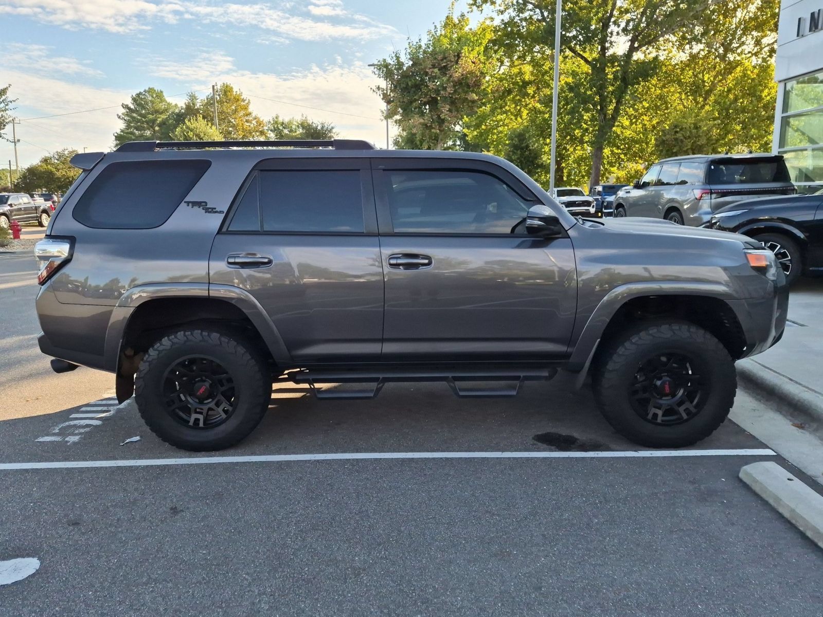 Used 2021 Toyota 4Runner TRD Off-Road Premium w/ Moonroof Package AWD/4WD image 2