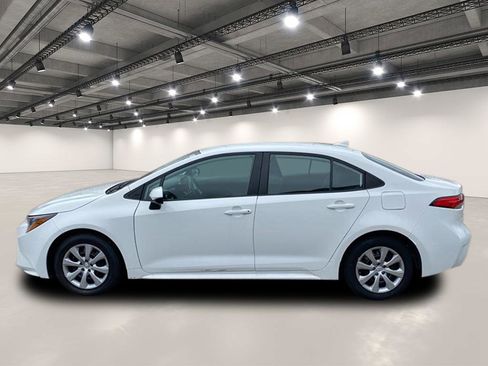 Used 2024 Toyota Corolla LE FWD image 4