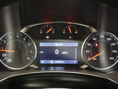 Certified 2024 GMC Terrain SLT image 11