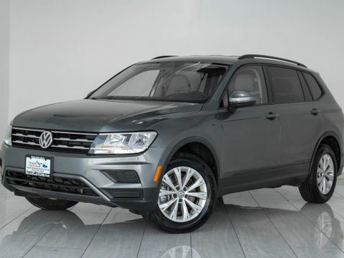 Used 2020 Volkswagen Tiguan S image 4