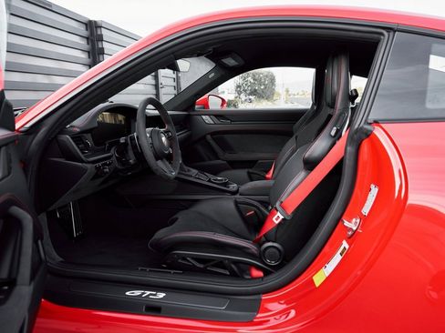 Used 2025 Porsche 911 GT3 w/ Chrono Package image 28