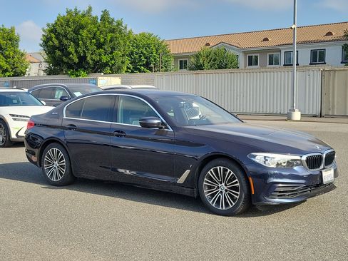 Used 2019 BMW 530e RWD image 26