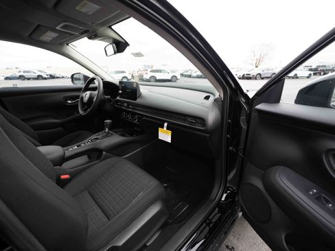 New 2026 Honda HR-V LX image 26