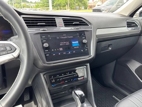 Used 2023 Volkswagen Tiguan SE FWD image 20