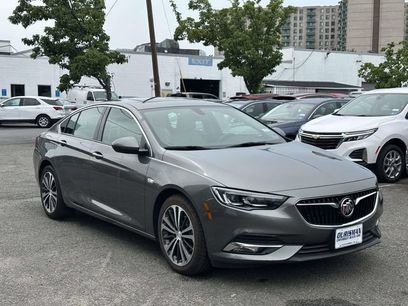Used 2019 Buick Regal Essence w/ Driver Confidence Package I