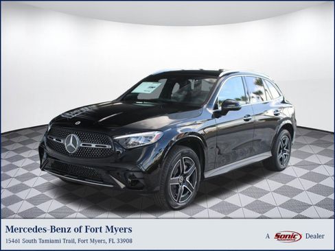 Used 2026 Mercedes-Benz GLC 300 image 1