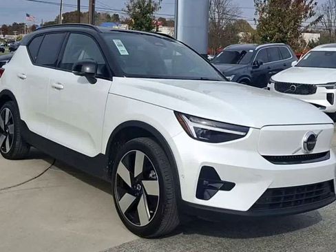 New 2026 Volvo EX40 Plus w/ Climate Package image 5