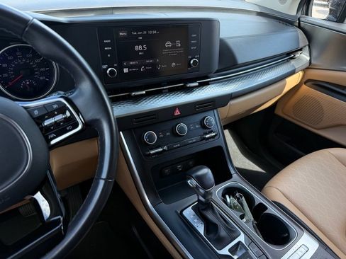 Certified 2024 Kia Carnival LX FWD image 37
