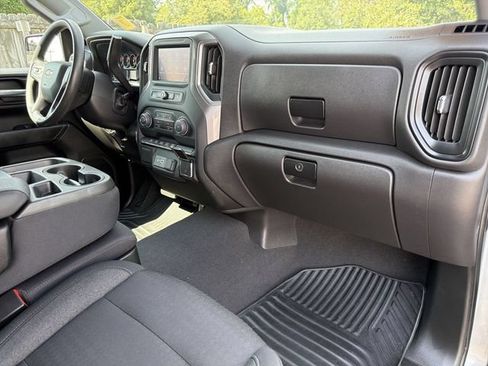 Used 2023 Chevrolet Silverado 1500 Custom AWD/4WD image 30