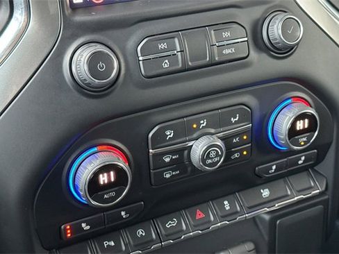 Used 2022 Chevrolet Silverado 1500 RST w/ Safety Package image 31