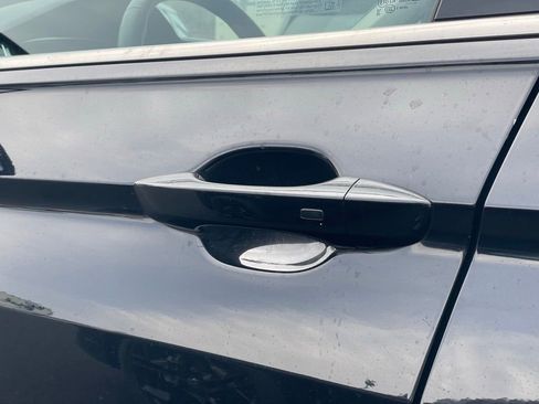 Certified 2023 Volkswagen Atlas SE image 31