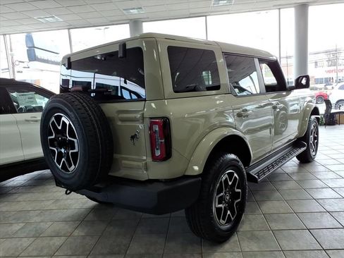 New 2025 Ford Bronco Outer Banks image 5