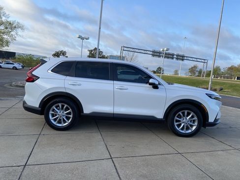 Used 2024 Honda CR-V EX image 12