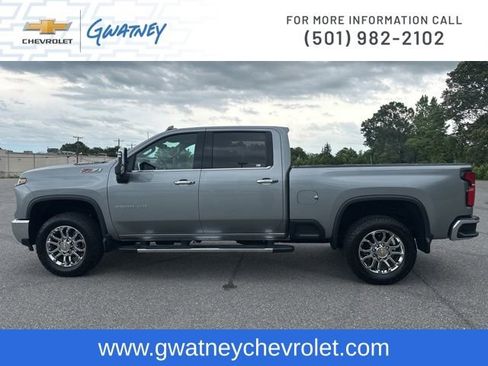 Used 2024 Chevrolet Silverado 2500 LTZ w/ LTZ Convenience Package AWD/4WD image 8