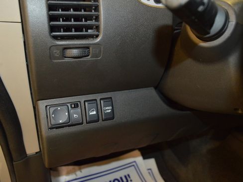 Used 2018 Nissan Frontier PRO-4X AWD/4WD image 16