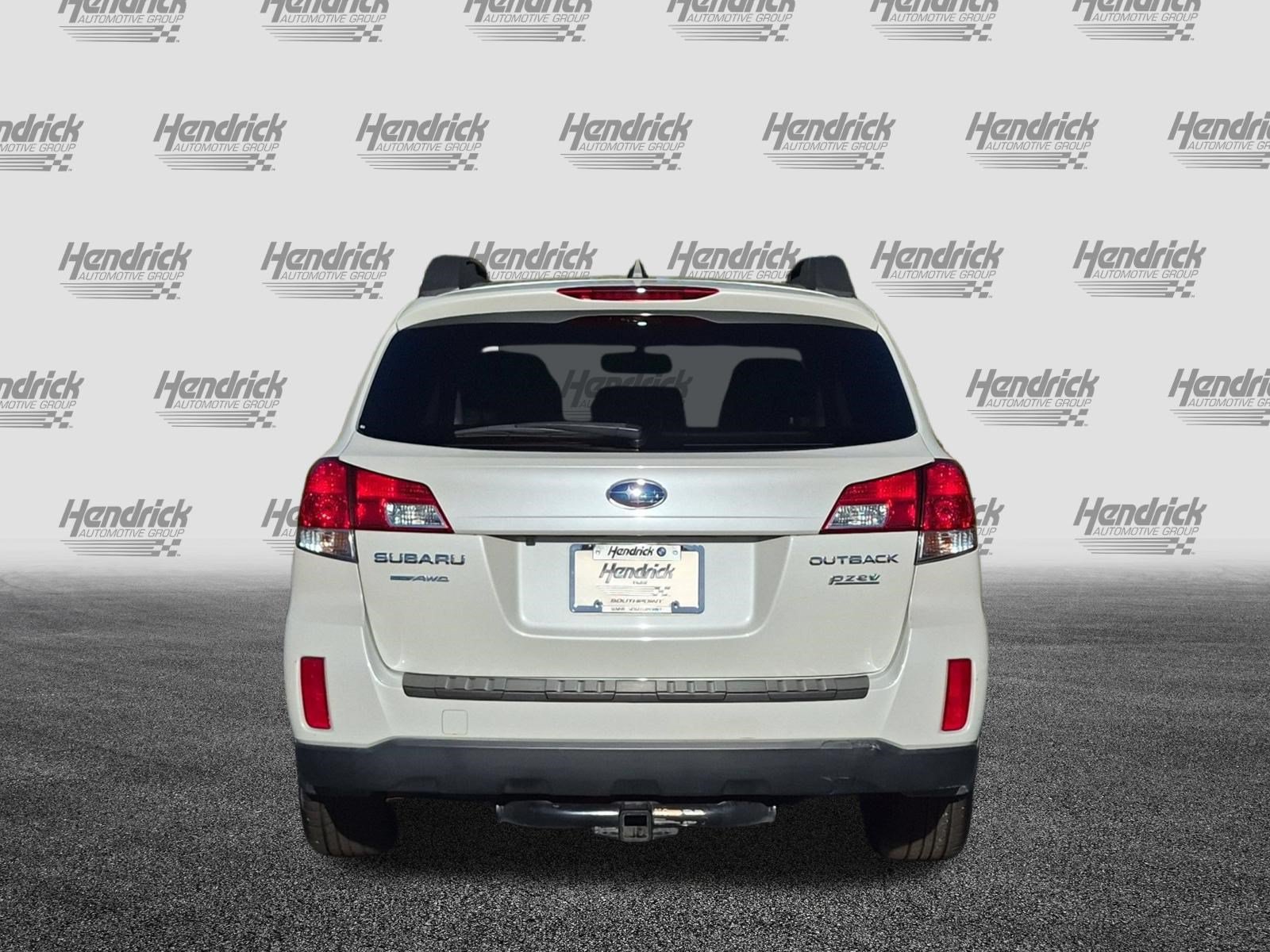 Used 2013 Subaru Outback 2.5i Limited w/ Special Appearance Pkg AWD/4WD image 9