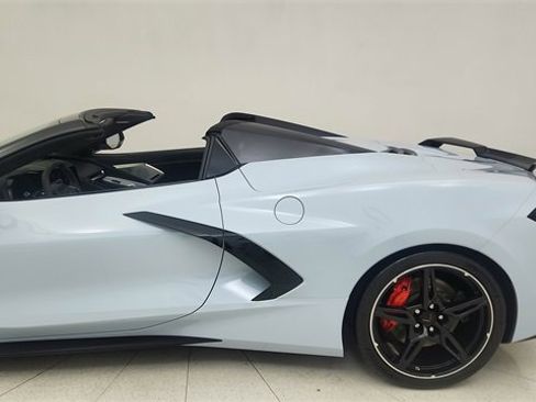 Used 2022 Chevrolet Corvette Stingray Premium Conv w/ Z51 Performance Package image 16