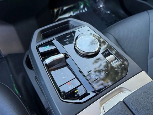 Used 2026 BMW iX xDrive45 w/ Climate Comfort Package image 25