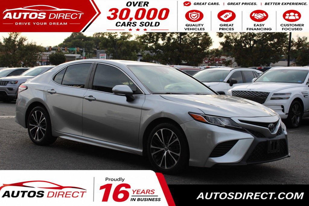 Used 2019 Toyota Camry SE w/ Convenience Package FWD image 1