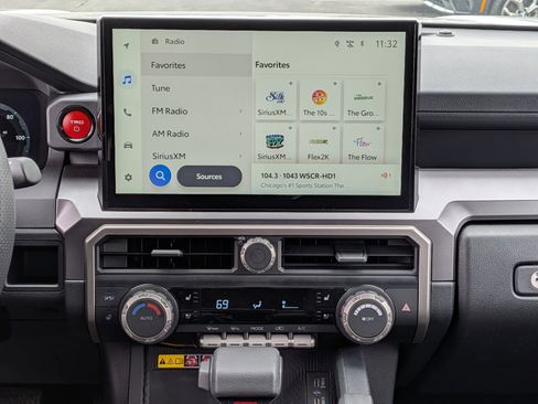 Used 2025 Toyota 4Runner TRD Off-Road Premium image 28