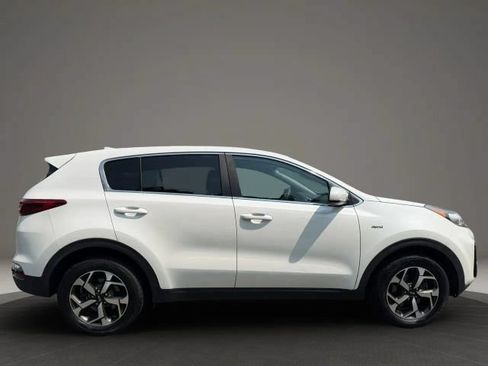Used 2021 Kia Sportage LX AWD/4WD image 4