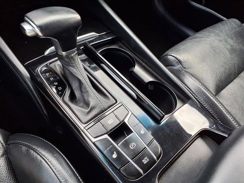 Used 2019 Kia Cadenza Technology image 23