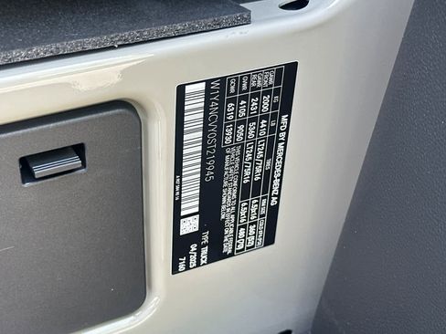 New 2025 Mercedes-Benz Sprinter 2500 image 22