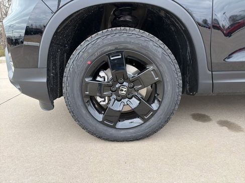 New 2026 Honda Ridgeline Black Edition image 9