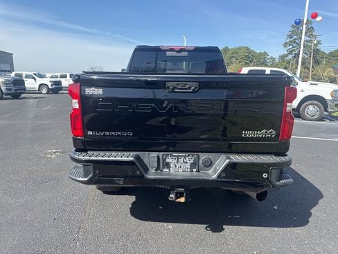 Used 2020 Chevrolet Silverado 3500 High Country w/ Technology Package image 6