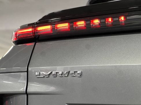 Used 2024 Cadillac Lyriq Luxury RWD image 10