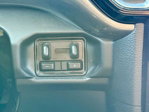 Used 2024 Ford Ranger Lariat w/ FX4 Off-Road Package image 25