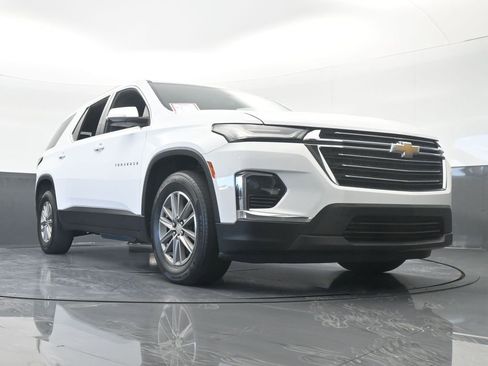 Used 2023 Chevrolet Traverse LT image 67