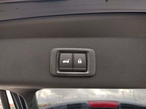 New 2025 Mitsubishi Outlander SE image 27