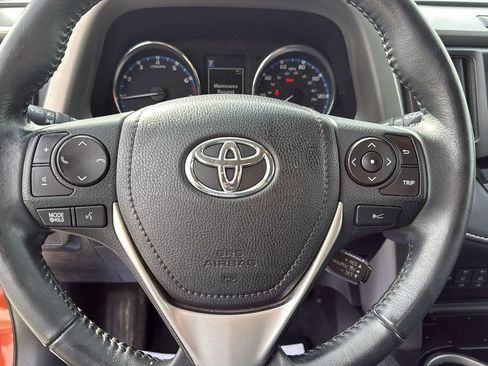 Used 2016 Toyota RAV4 Limited image 15