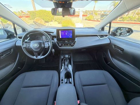 Used 2023 Toyota Corolla LE image 3