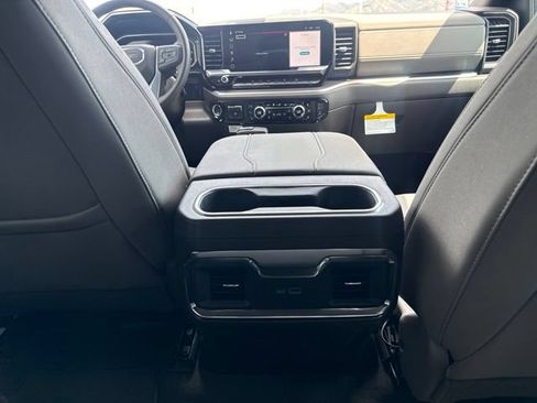 Used 2026 GMC Sierra 1500 SLT w/ SLT Convenience Package AWD/4WD image 29